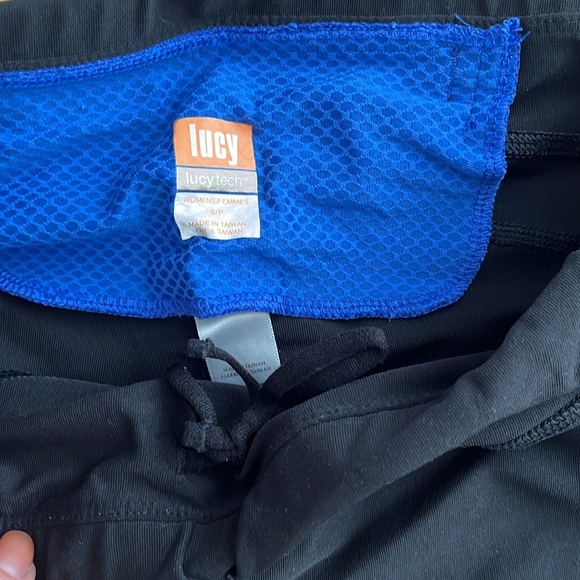 Lucy size small running tights - Picture 2 of 3